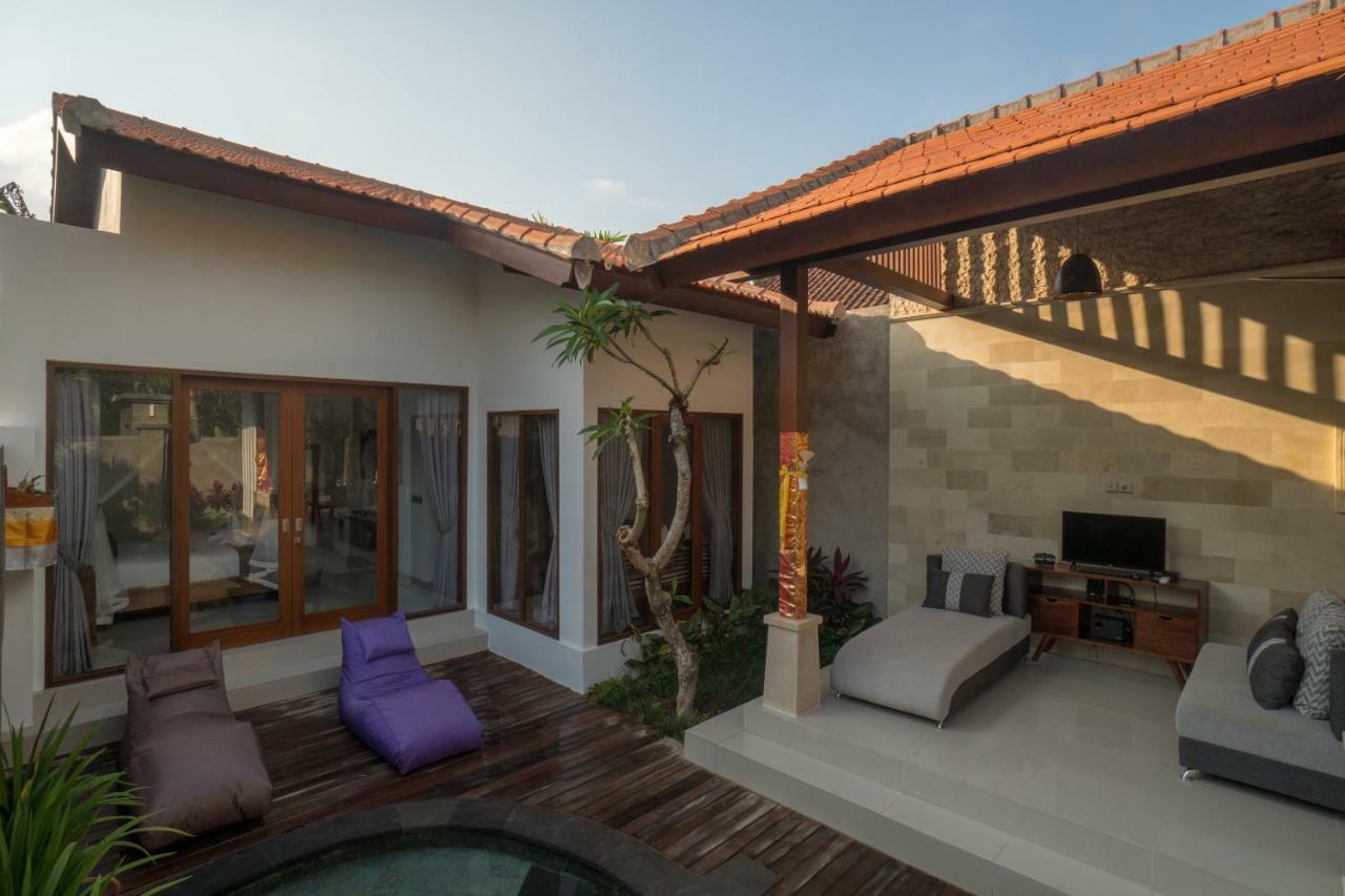Royani Villa Sukawati  Exterior photo
